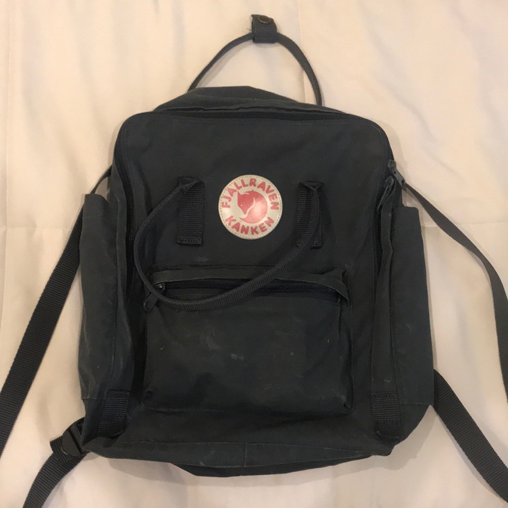 Super cute used Fjallraven Kanken!!